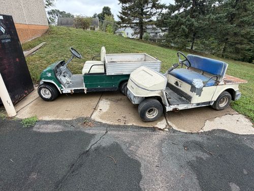 2 - Yundai Golfcart