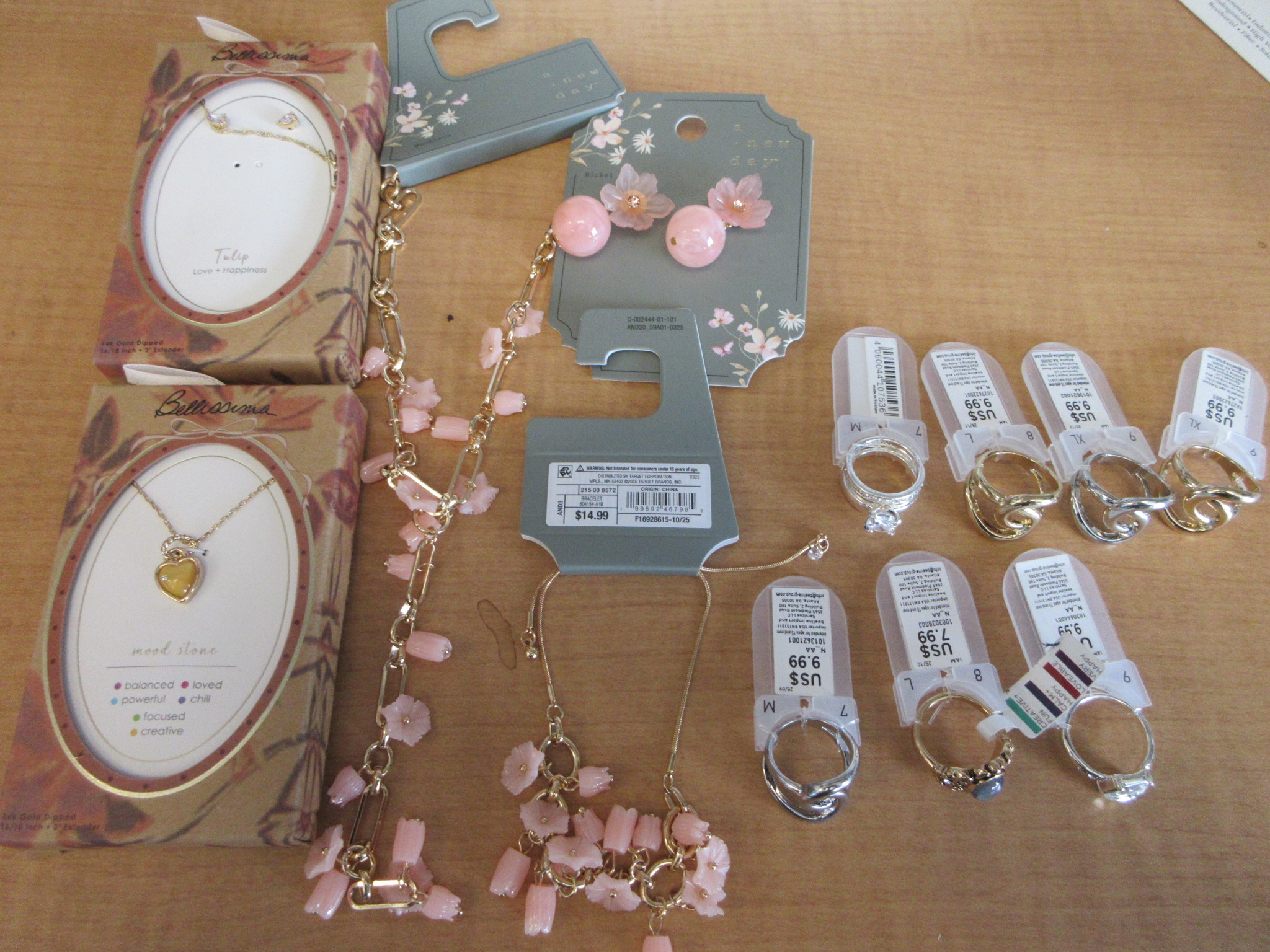 LOT OF MISC. JEWELRY