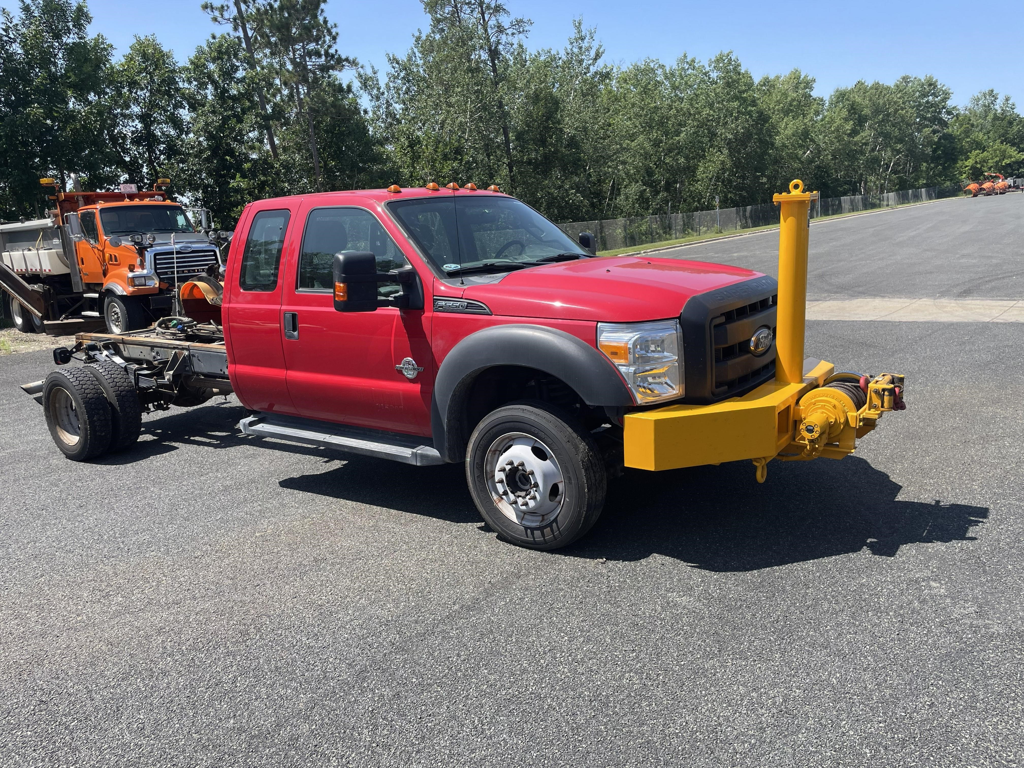 2015 FORD F-550 EXT CAB 4WD DRW 84" CA CAB & CHASSIS