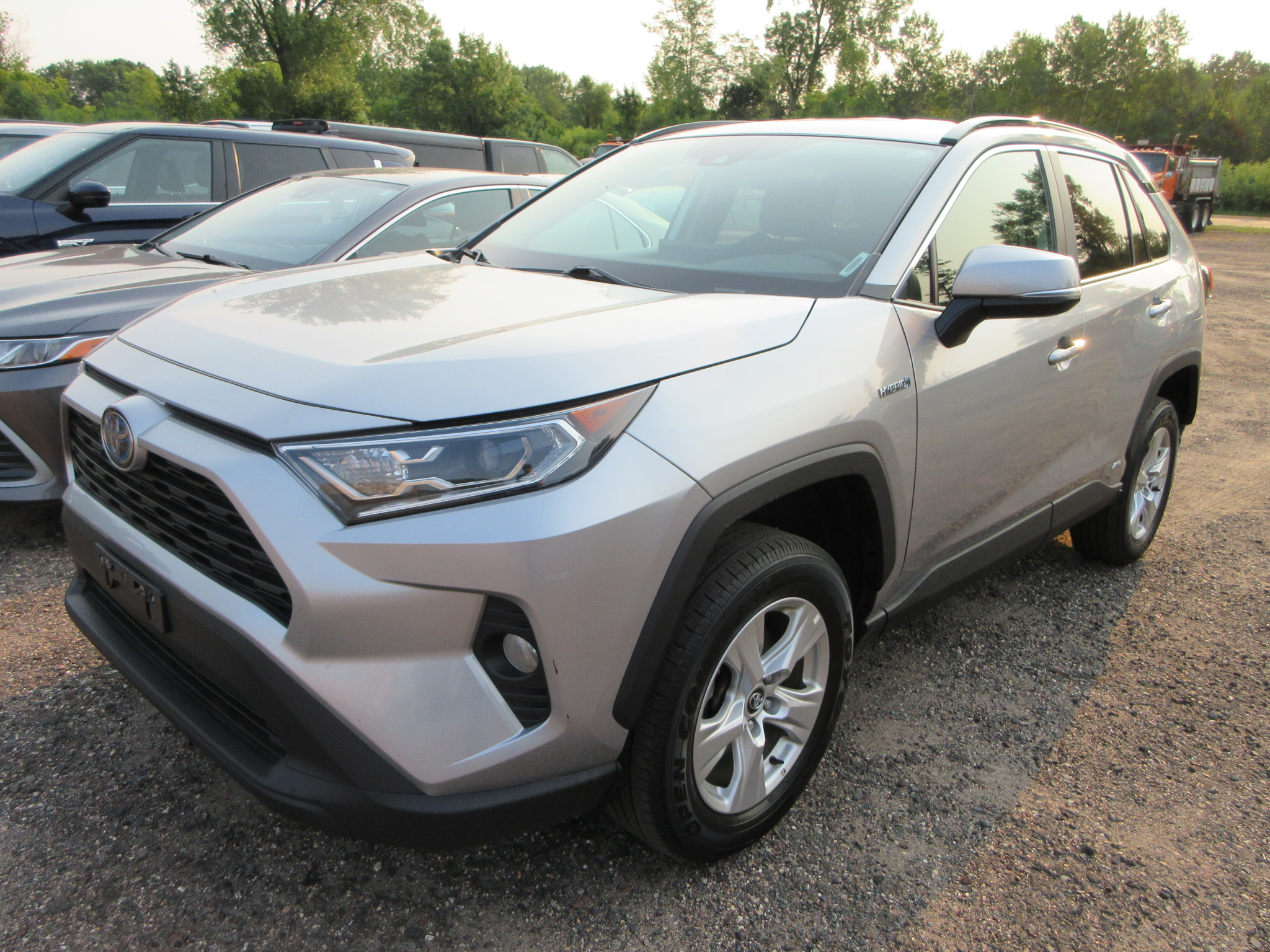 2020 TOYOTA RAV4 HYBRID XLE