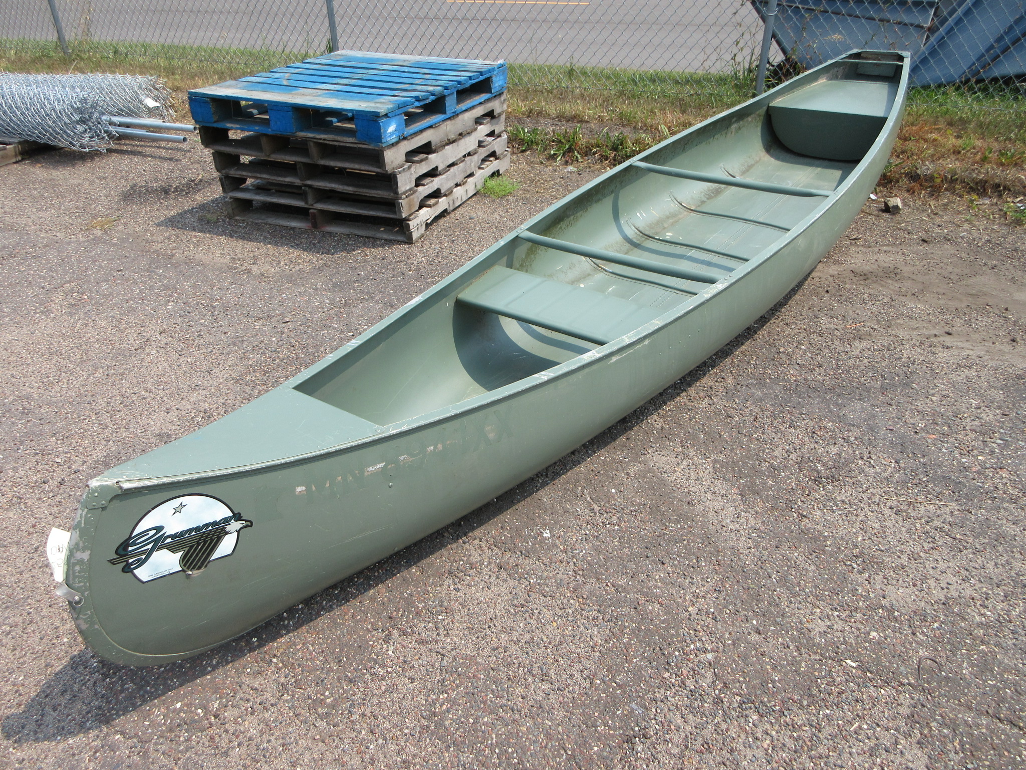 2003 16FT GRUMAN CANOE