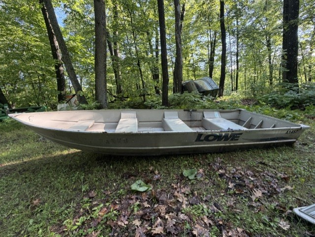 LOWE 14FT ALUM ROWBOAT
