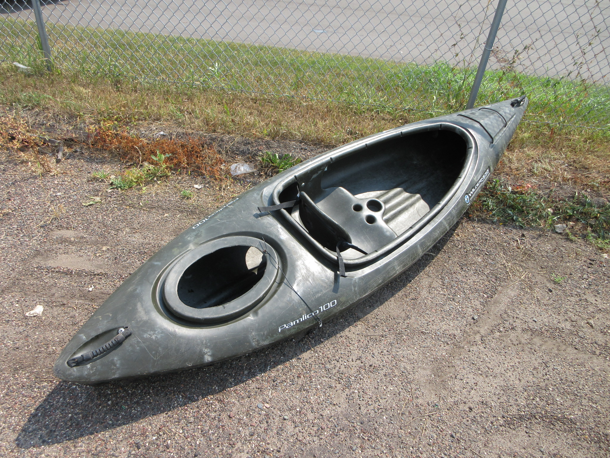 2004 PAMLICO 10FT KAYAK