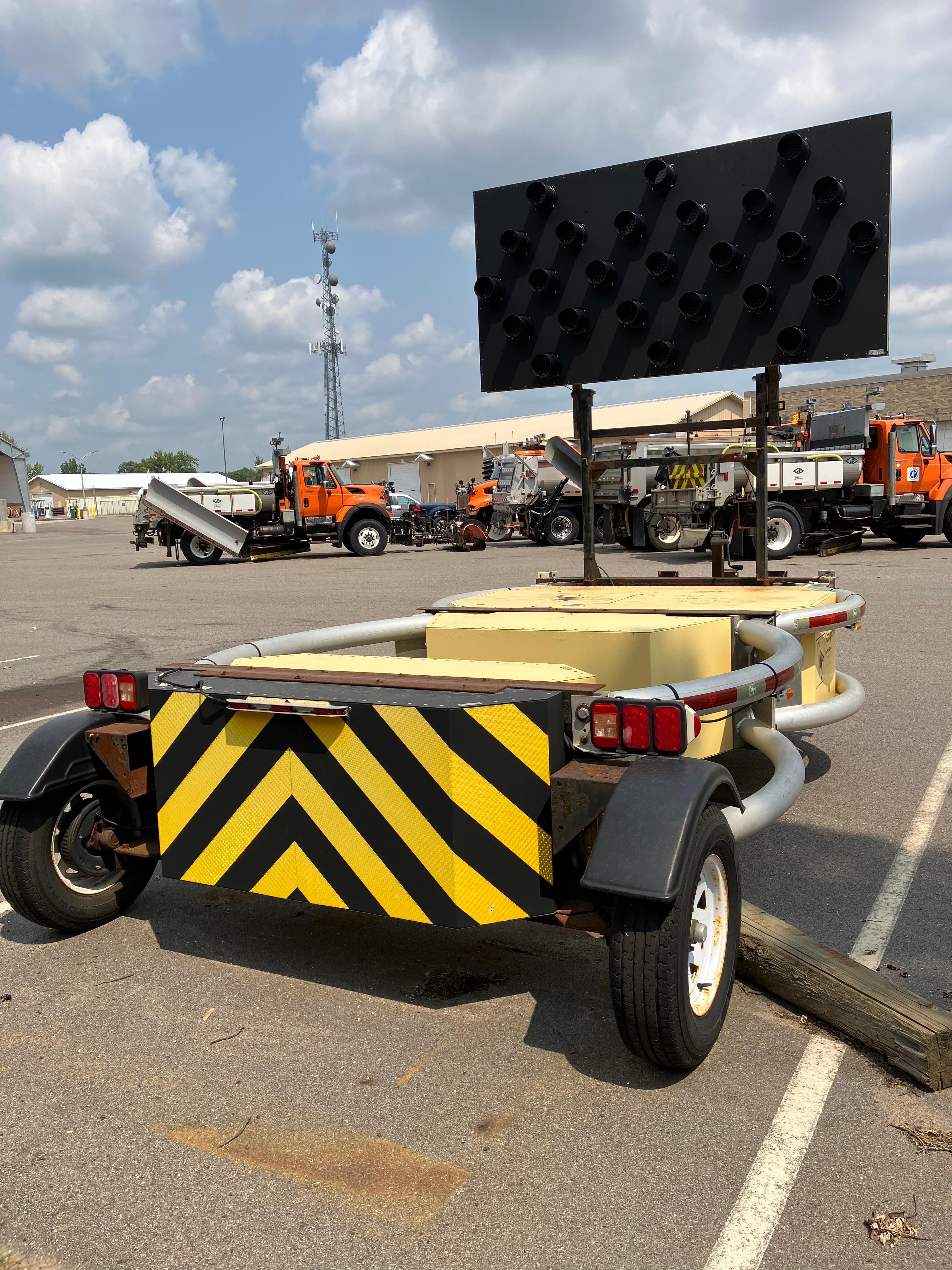 2014 TRAFFIX DEVICES TL-3 SCORPION TRAILER ATTENUATOR