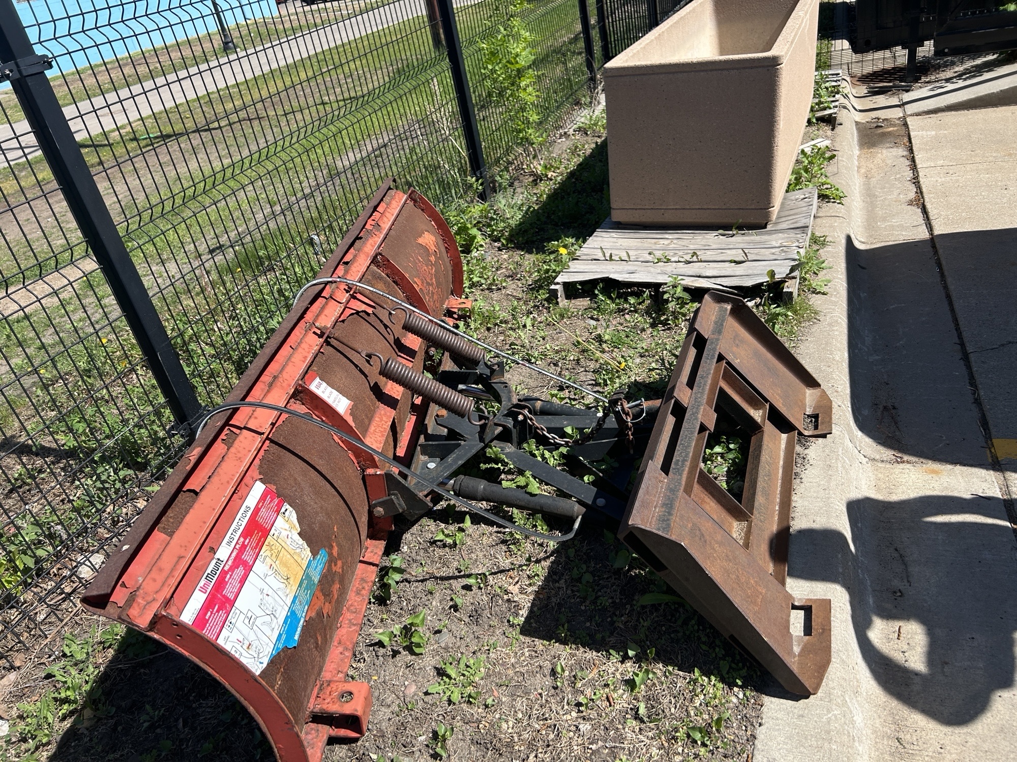 WESTERN SKID-LOADER PLOW ATTACHMENT