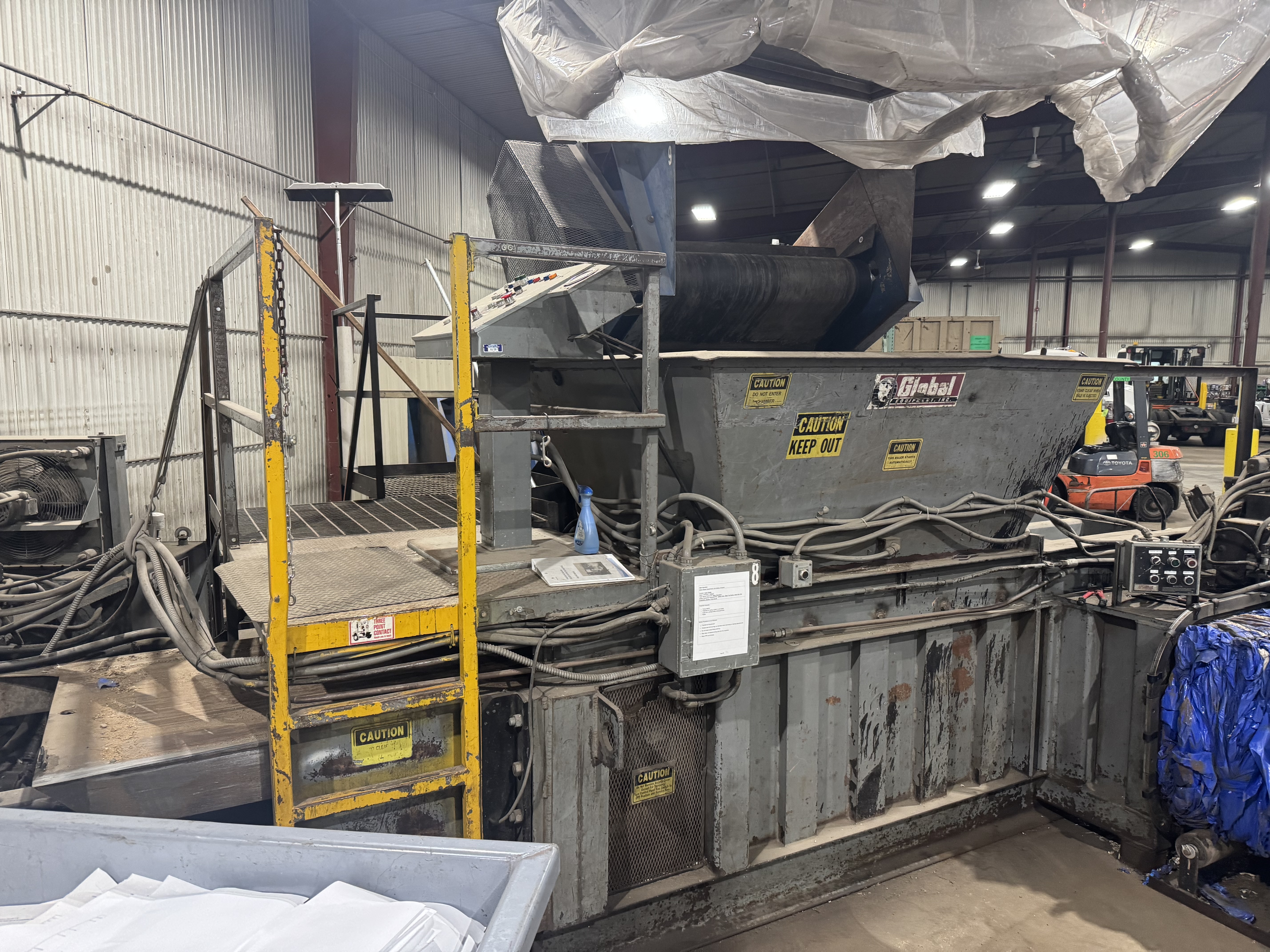 GLOBAL SR5 OPERATIONAL BALER