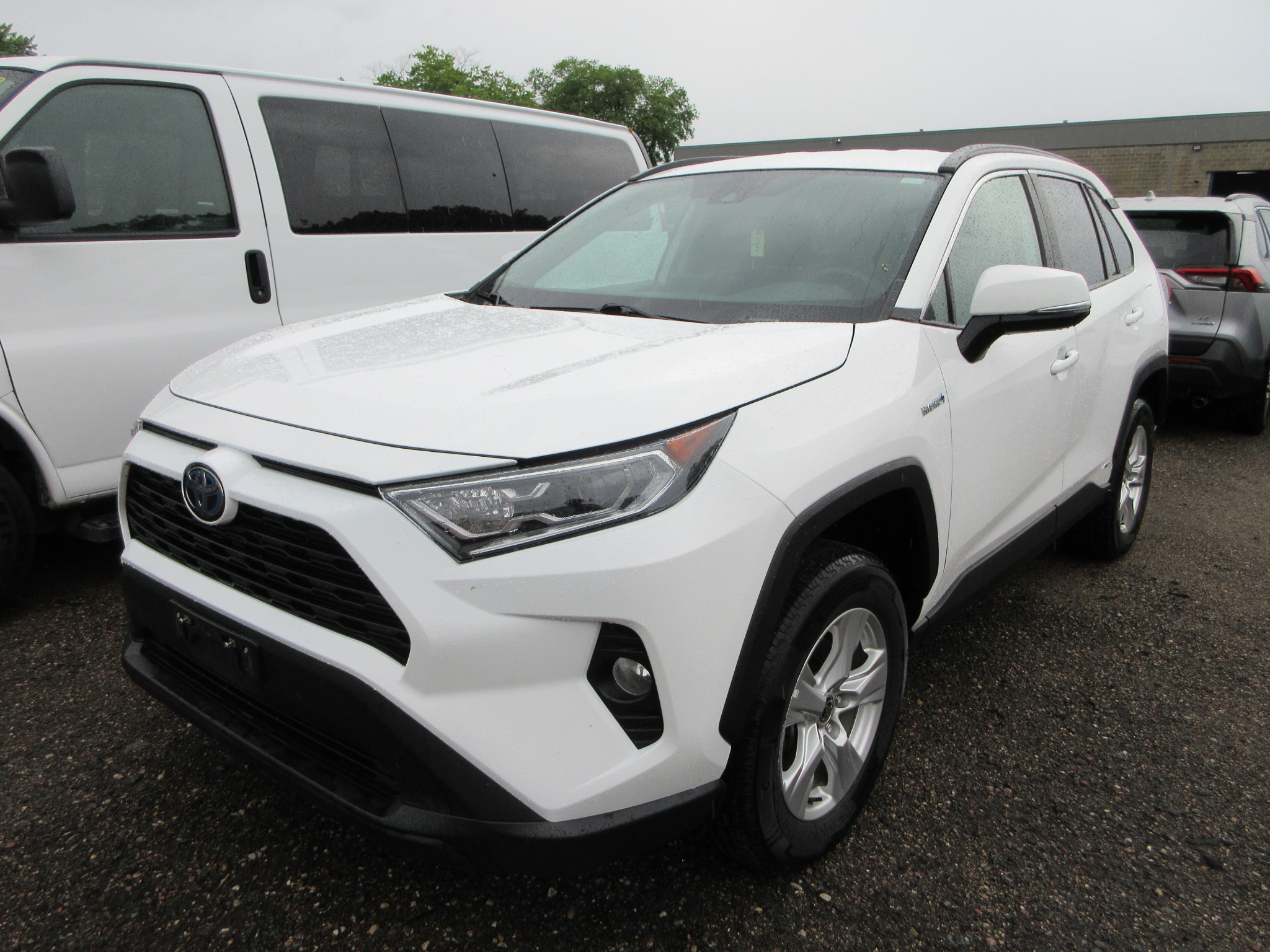 2021 TOYOTA RAV4 HYBRID XLE