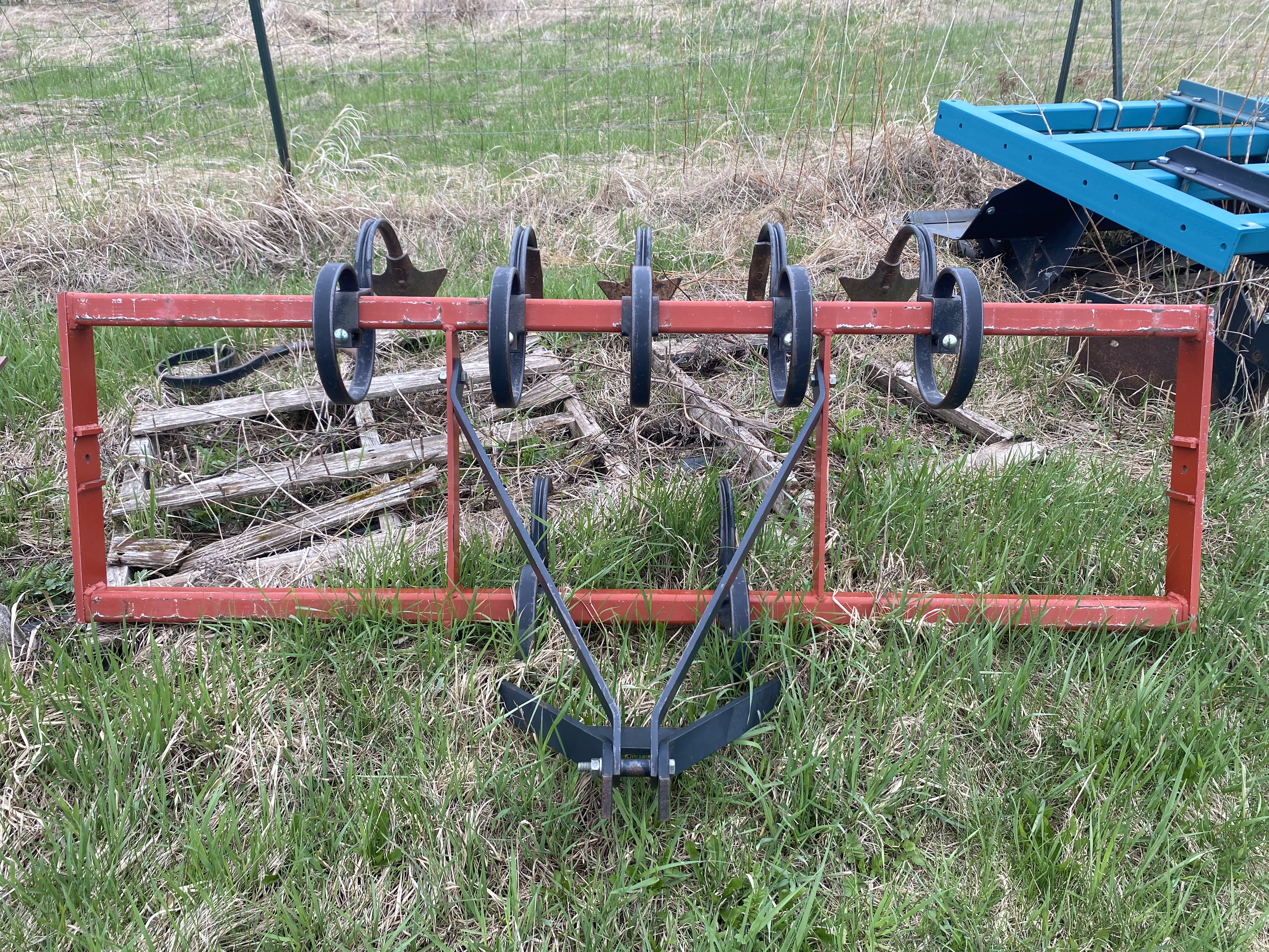 BUHLER FARM KING S-TINE CULTIVATOR