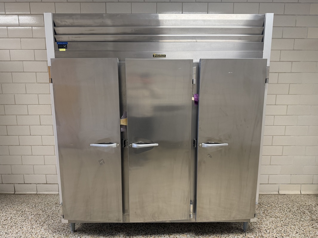 2021 TRAULSEN COMMERCIAL GRADE COOLER