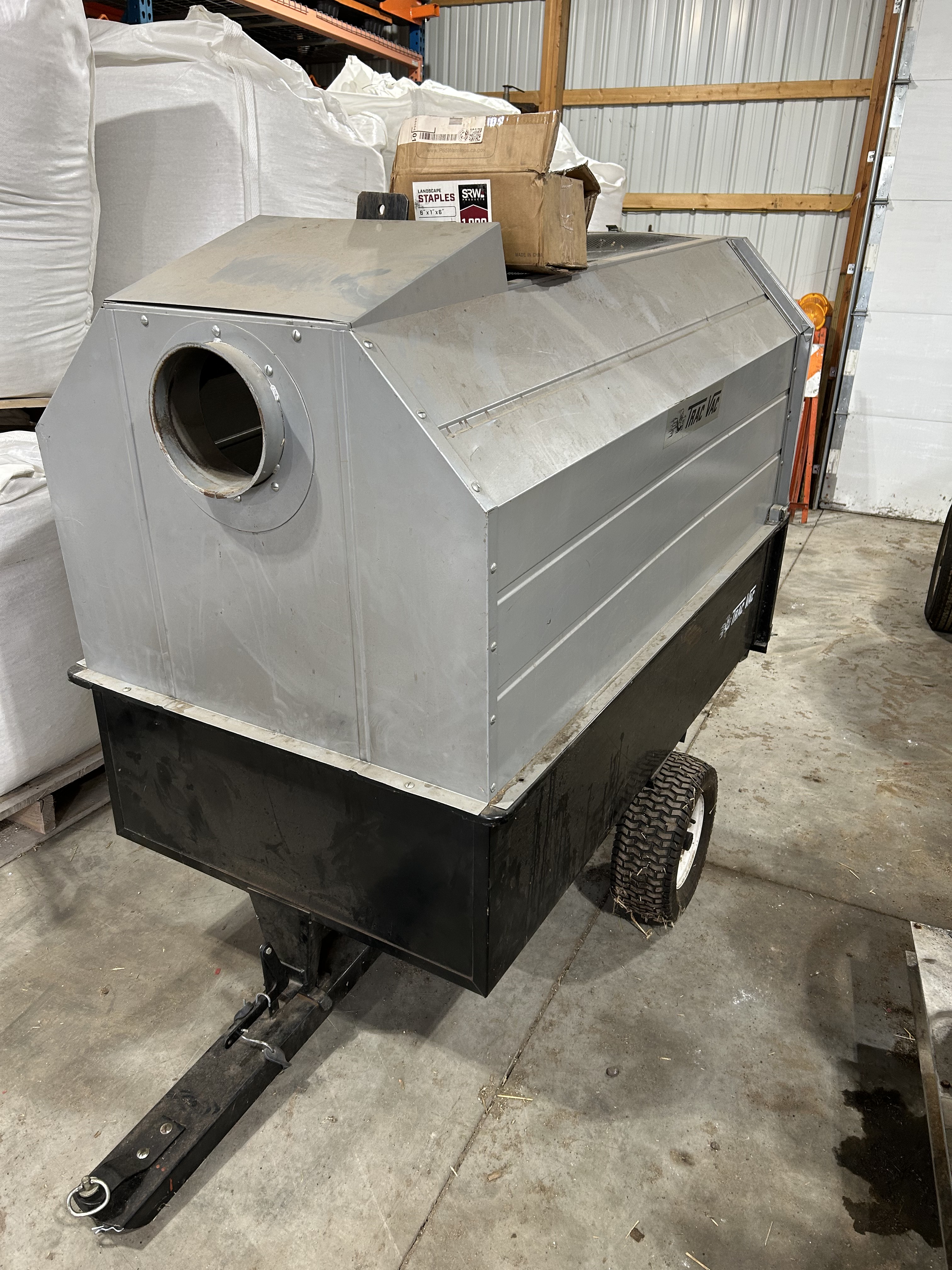 TRACVAC YARD LEAF VAC